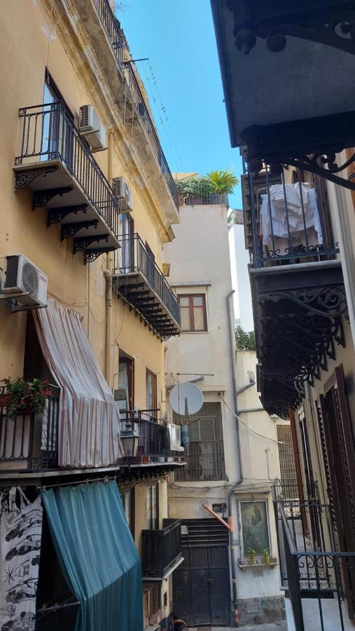 Appartamento In Pieno Centro I Mori E Le Dame Palermo Exteriér fotografie